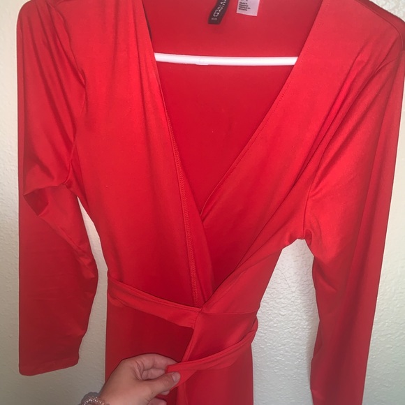 Red wrap dress - Picture 2 of 4